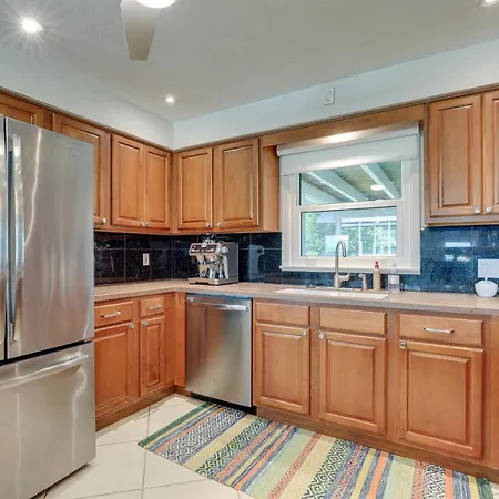 Palmetto Waterfront Vacation Rental With Boat Dock!